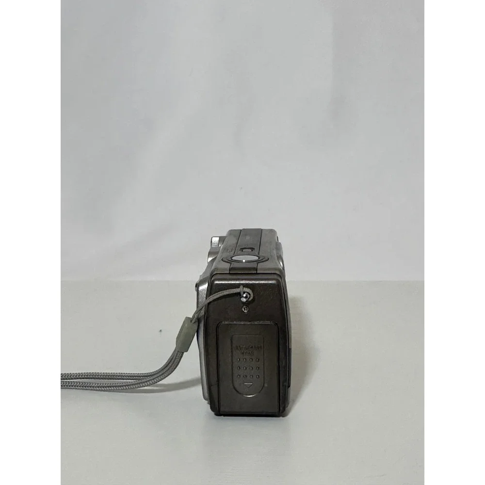 Samsung Digimax 430 digital camera For Parts Only